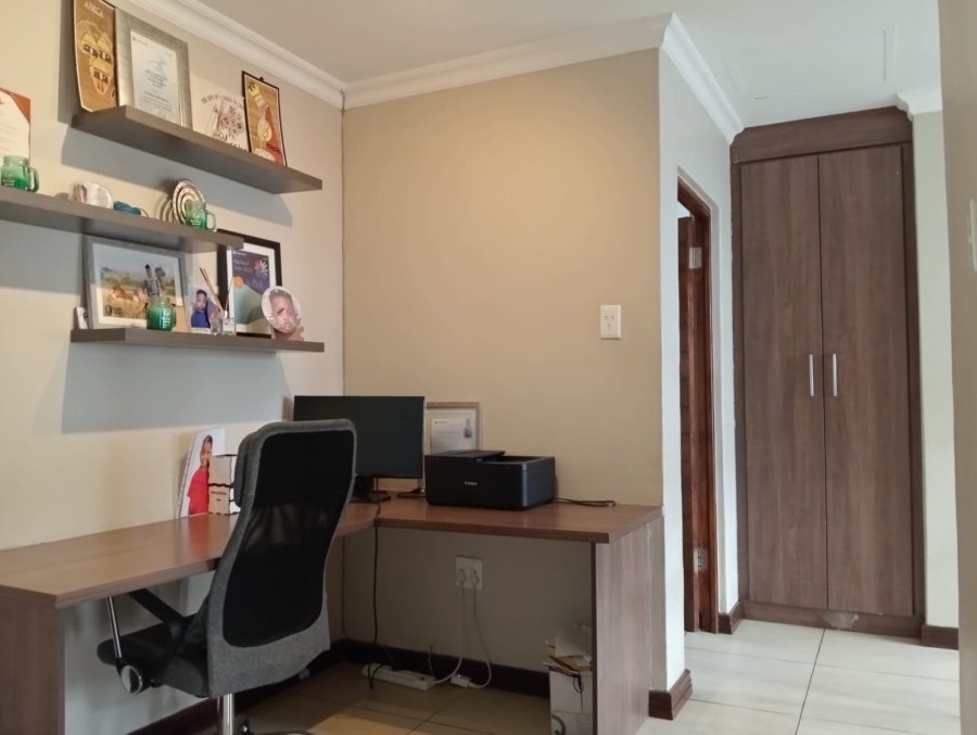 To Let 3 Bedroom Property for Rent in Cashan North West